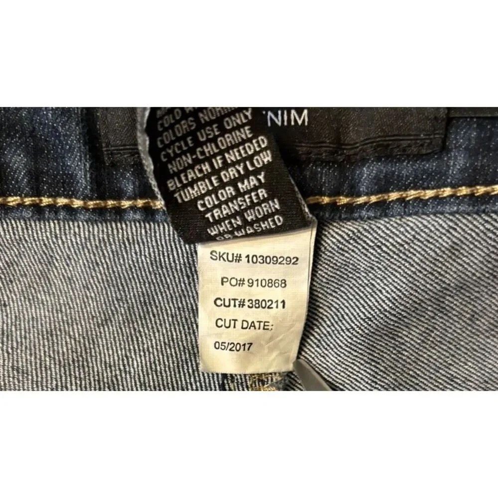 Torrid Women's Jeans Sz 16R Straight Fit Medium Wash Mid‎ Rise